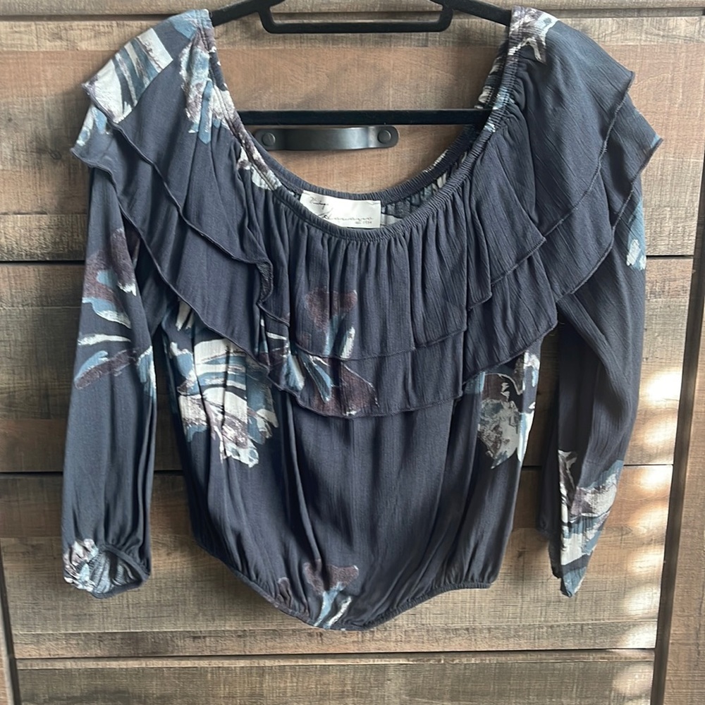 Floral off shoulder ruffle top